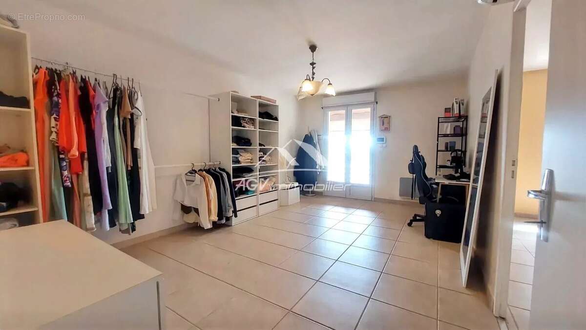 Commerce à SAINT-CHRISTOL-LES-ALES