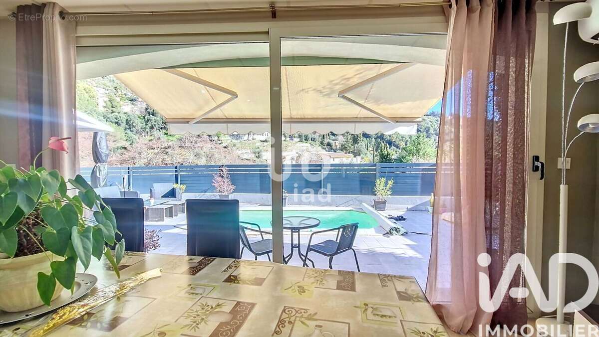 Photo 2 - Maison à CASTELLAR