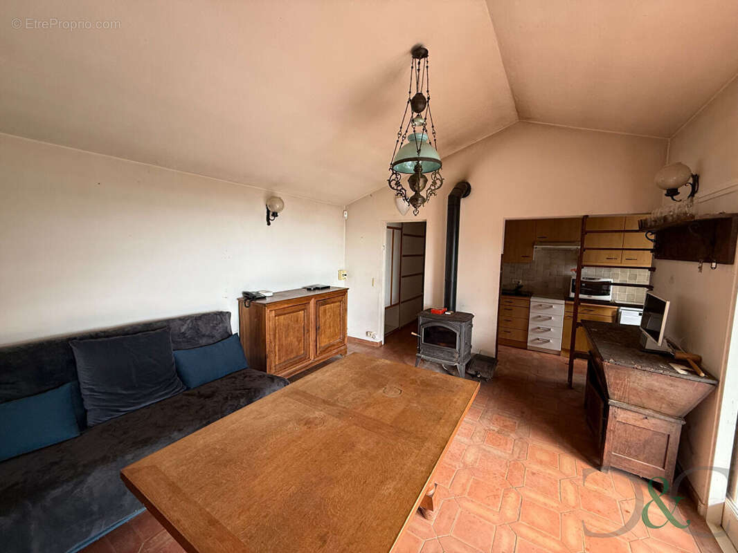 Maison à BORMES-LES-MIMOSAS