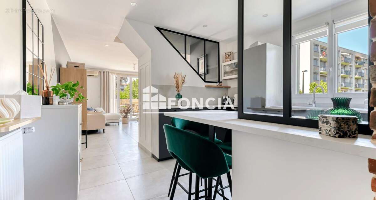 Appartement à BRON