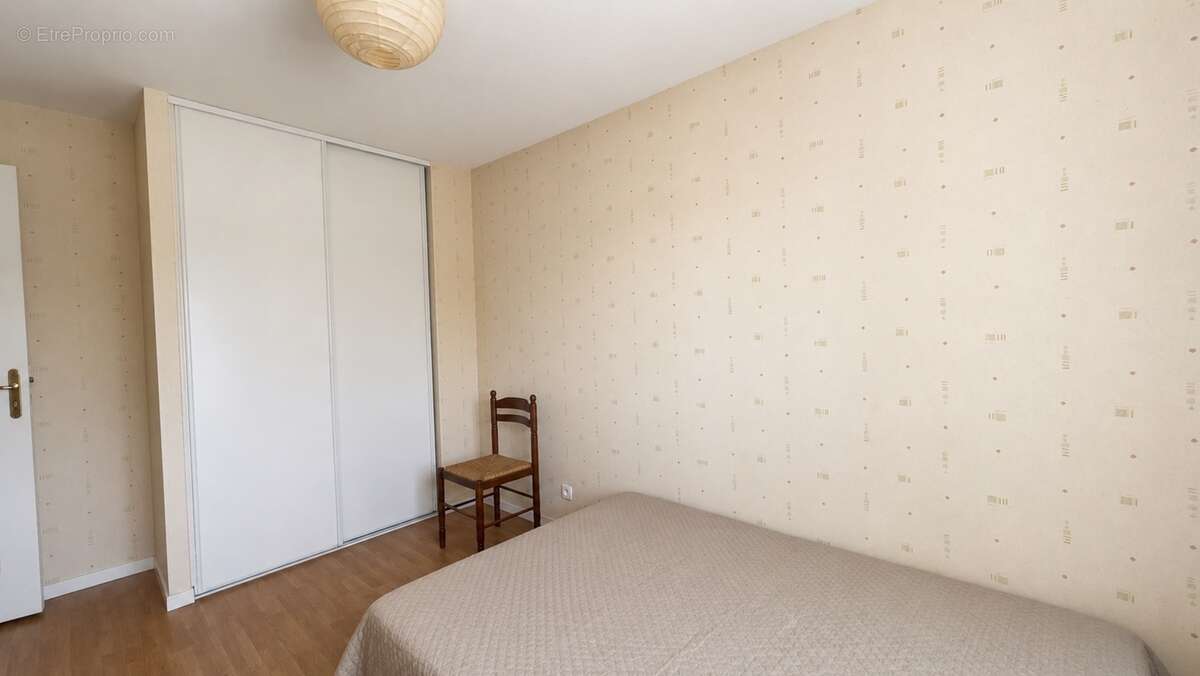 Appartement à vendre 4 pièces VANNES (56) avec deux garages - photo 7