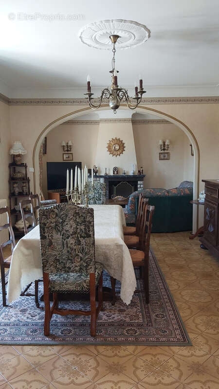 Maison à BOURDEILLES