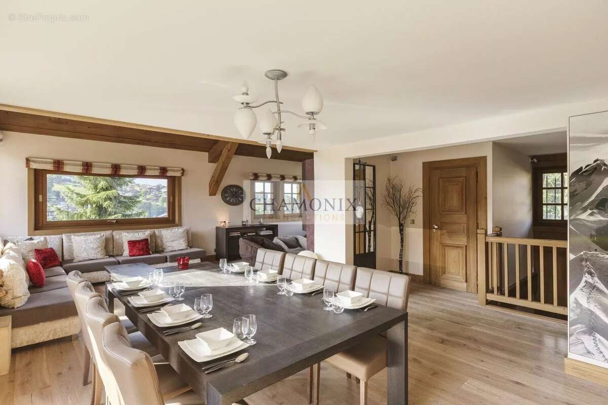 Maison à DEMI-QUARTIER