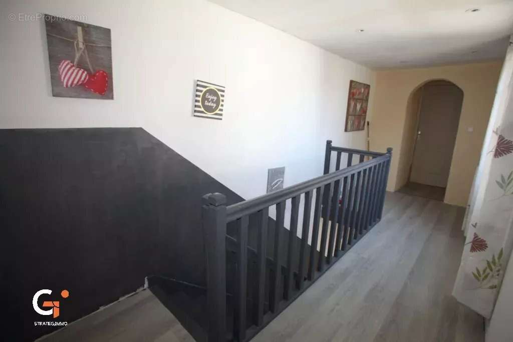 Maison 5 pièces avec cour - photo 7