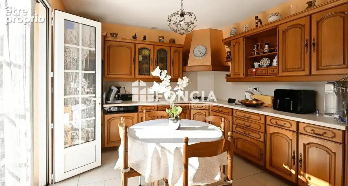 Maison de bonne construction au calme - 4 chambres - sous/sol complet - photo 5