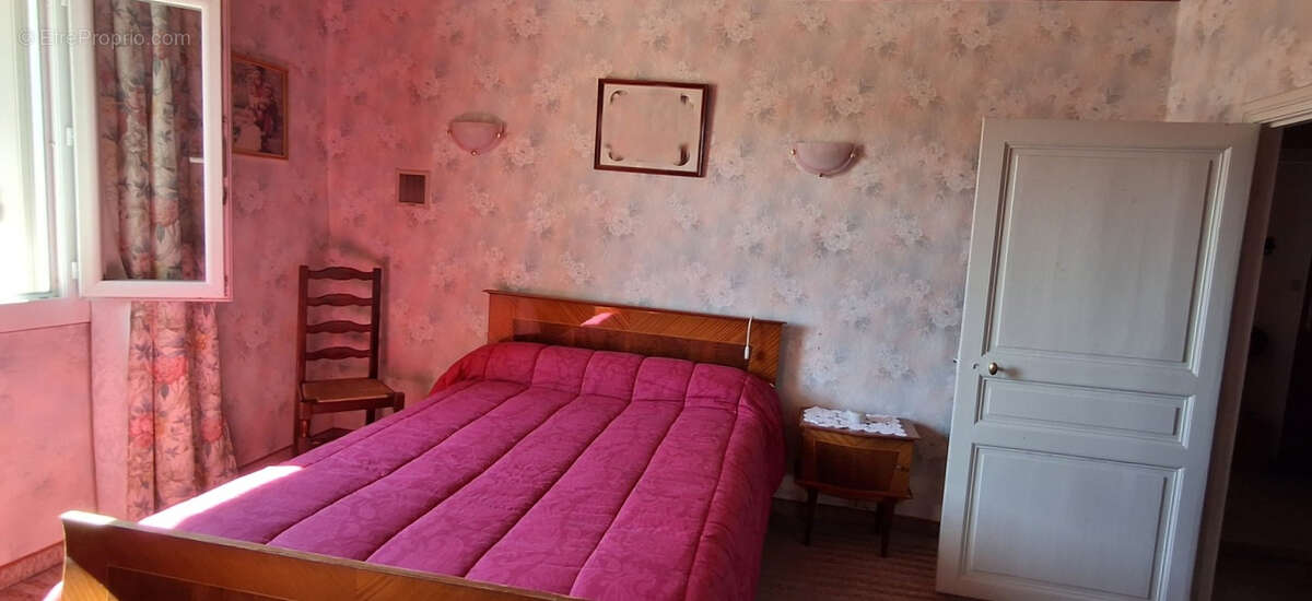 Maison à LA GARDE-ADHEMAR