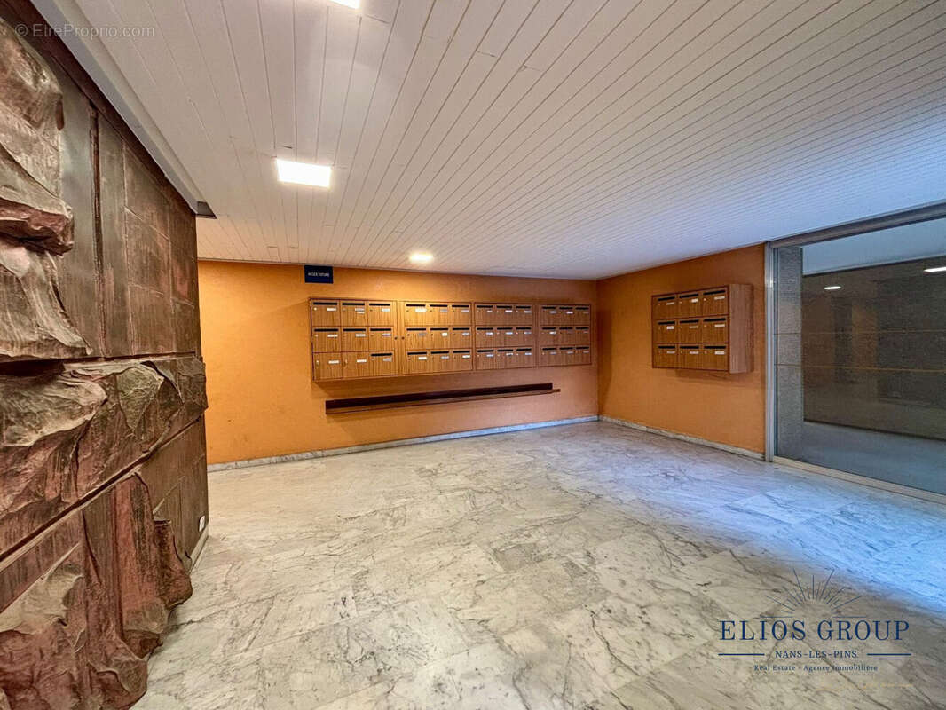 Appartement à MARSEILLE-6E