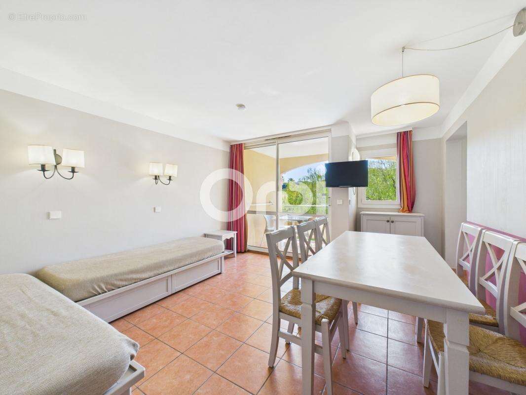 Appartement à MANDELIEU-LA-NAPOULE