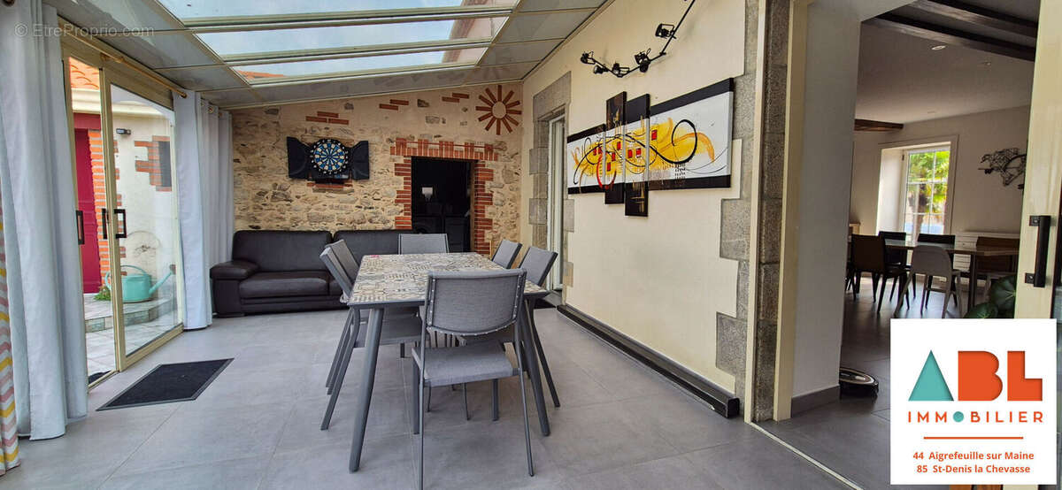 Maison à SAINT-DENIS-LA-CHEVASSE