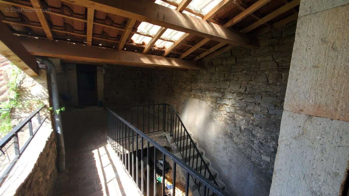 Maison à LABLACHERE