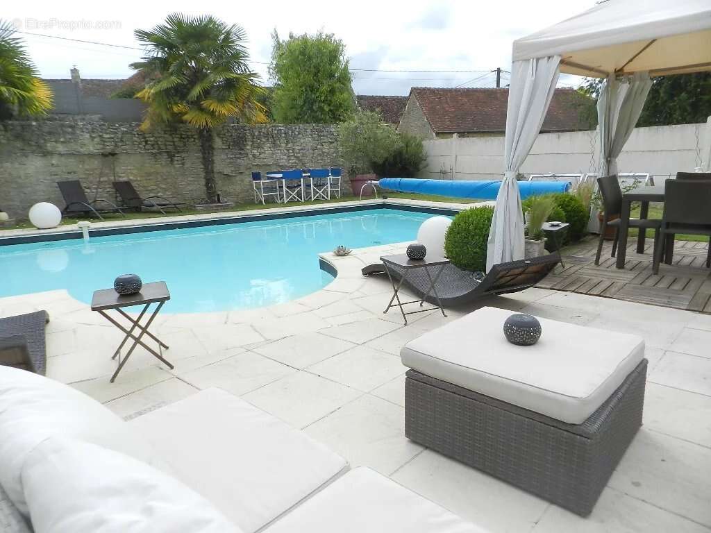 Maison à SAINT-PIERRE-SUR-DIVES