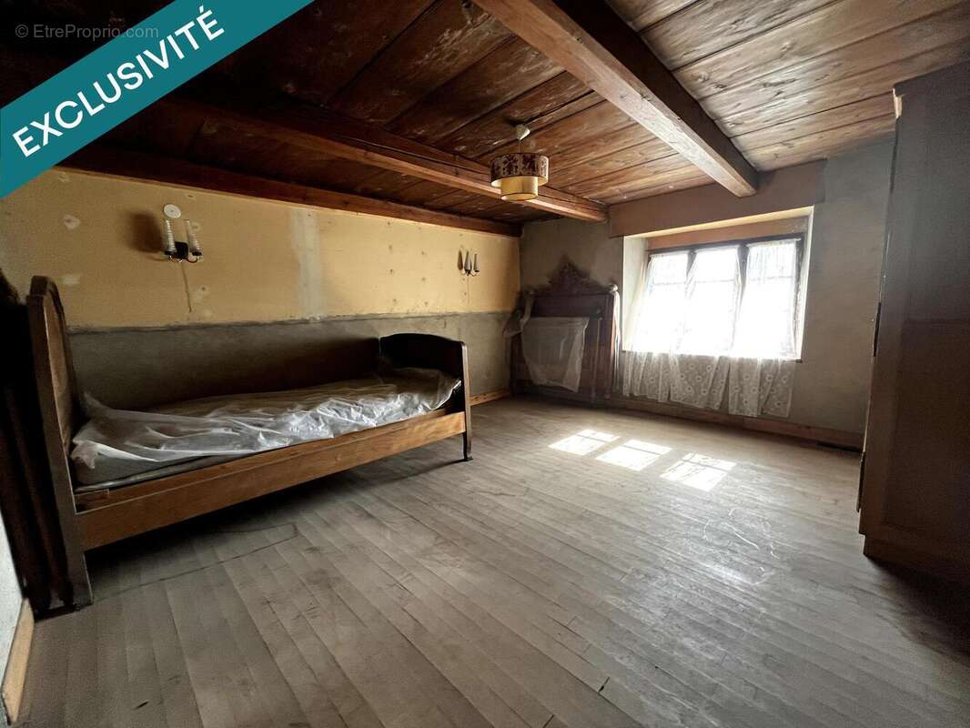 Maison 113 m² à Belmont  - photo 9