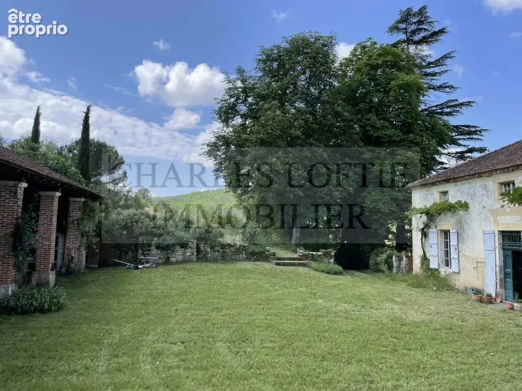 Bel ensemble - corps de ferme avec 3 maisons, un hangar, jardin et verger - photo 6