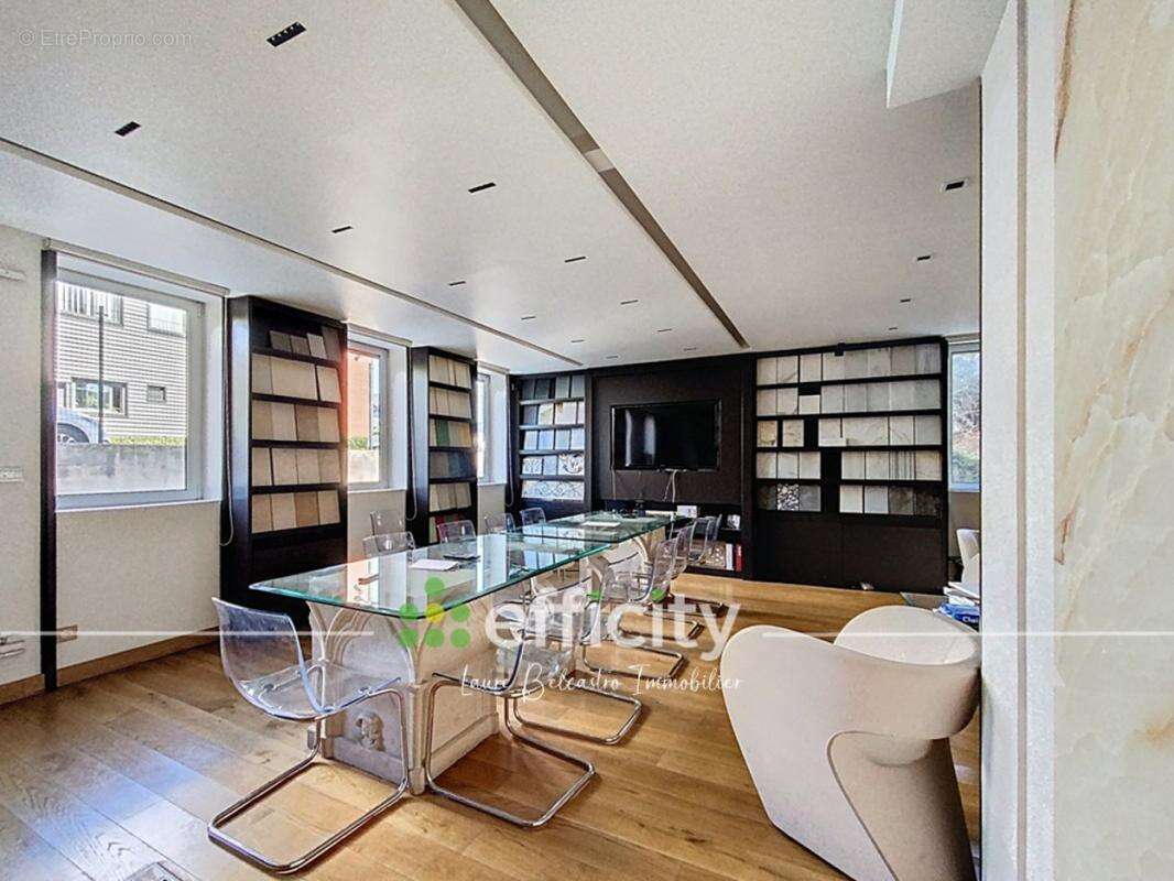 Commerce à BOISSY-SAINT-LEGER