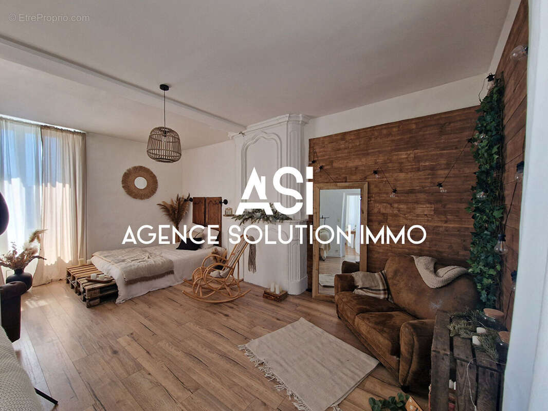 Maison à COSSE-LE-VIVIEN