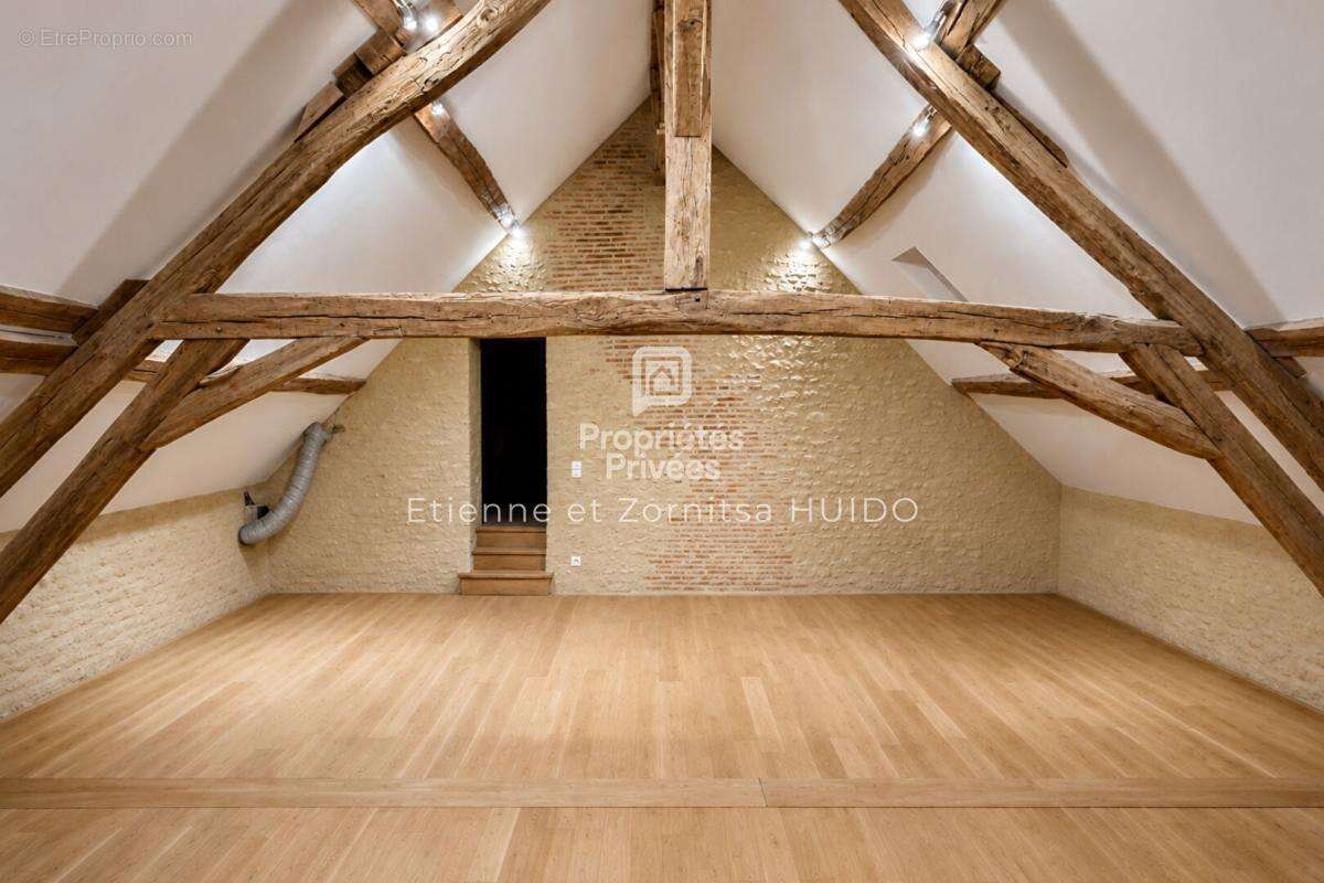 Maison longère La Chapelle Saint Laurian 15 pièce(s) 370 m2 - photo 6