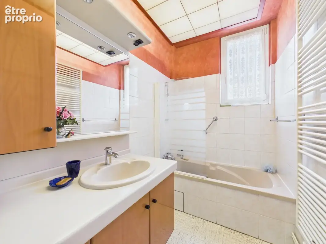 Bron   maison de caractère des années 20   secteur recherché - photo 16