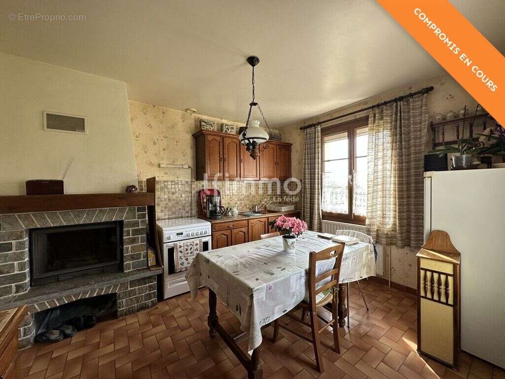 Maison à BELLOU-EN-HOULME