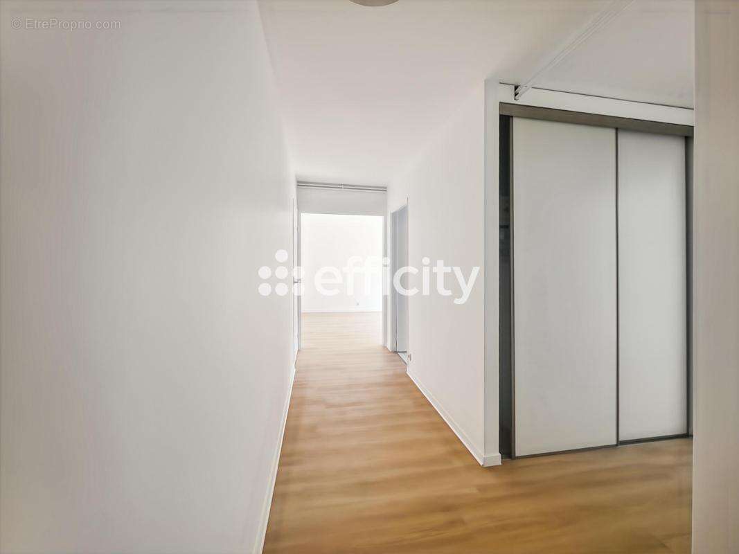 Appartement à ENGHIEN-LES-BAINS