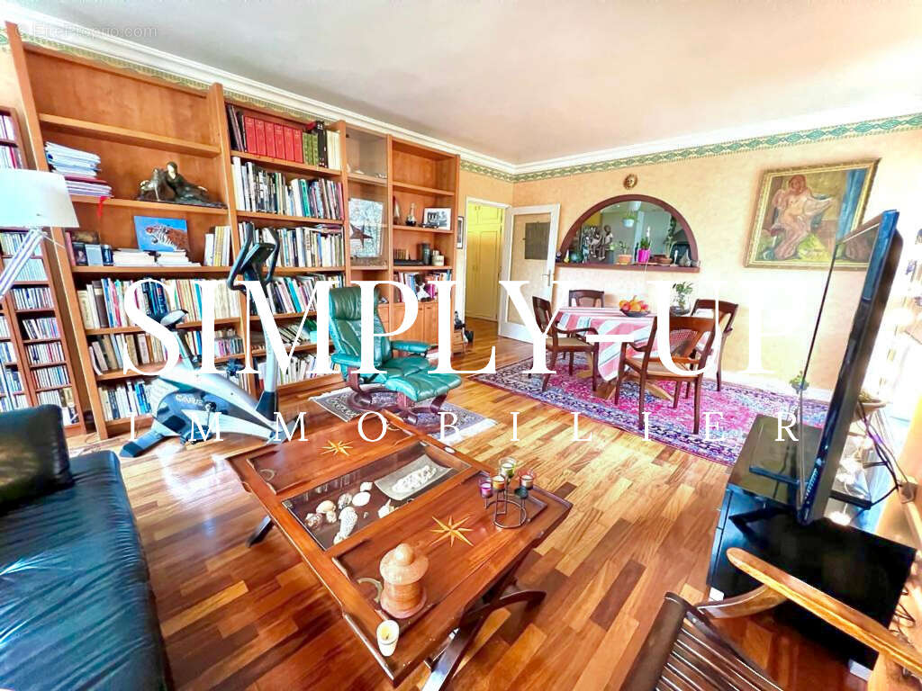 Appartement à LA CELLE-SAINT-CLOUD