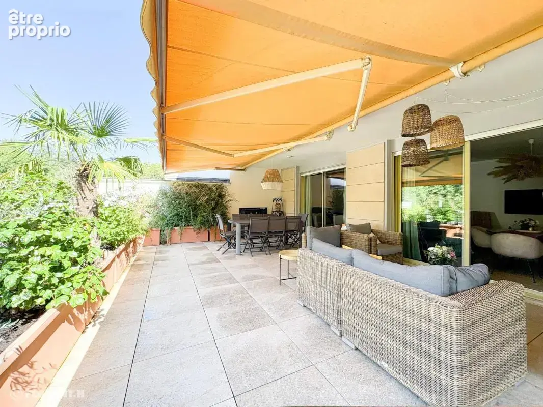 Charbonnieres les bains - t5 - vaste terrasse - photo 8