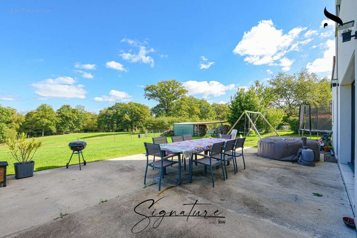 Maison à SAINT-PRIEST-SOUS-AIXE