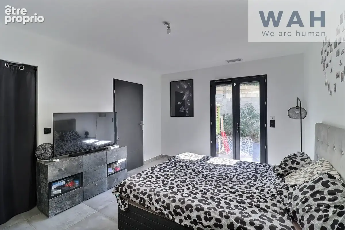 VENTE VILLA 6P 162 m2 avec piscine à Beauvoisin 30640 - photo 12
