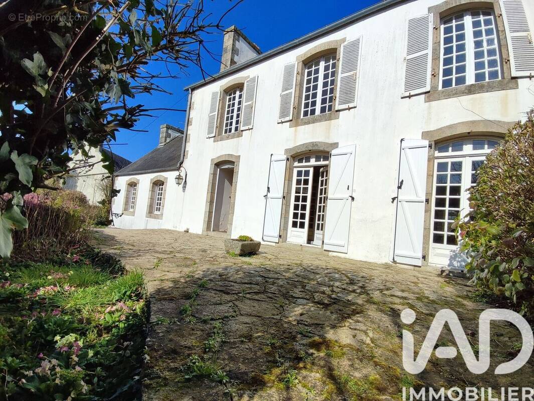 Photo 1 - Maison à PLOUGONVEN