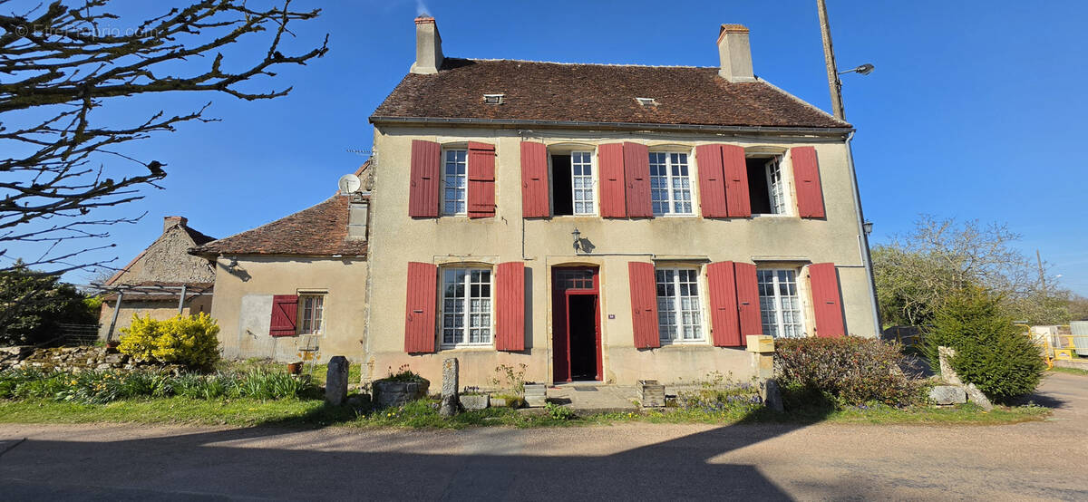 Maison à CHAMPALLEMENT