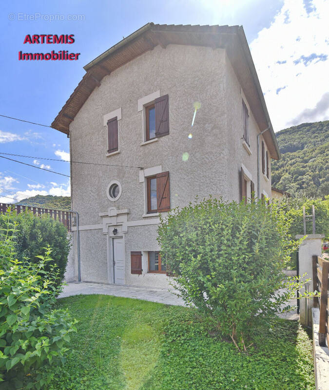 Maison Le Versoud 4 pièce(s) 88.27 m2 - photo 1