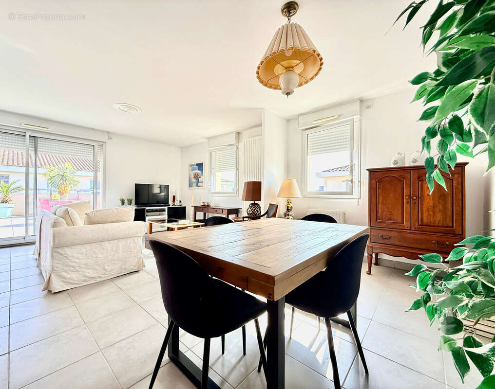 Appartement à SIX-FOURS-LES-PLAGES