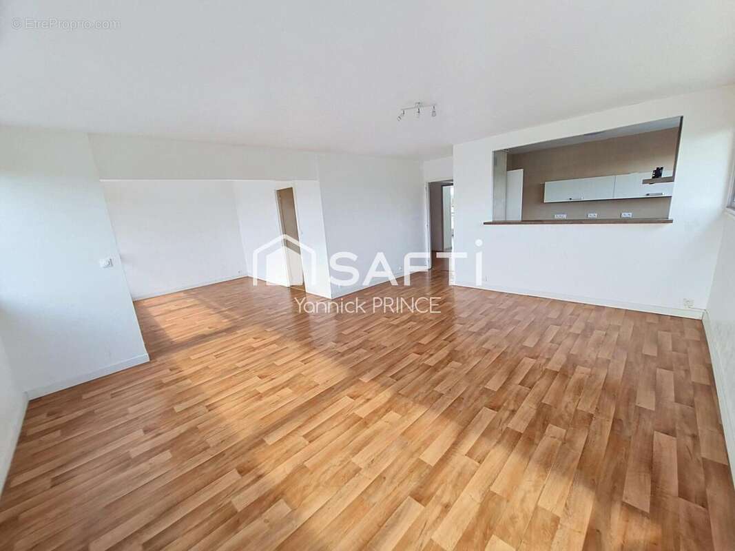 Appartement 97 m² à Sens  - photo 2