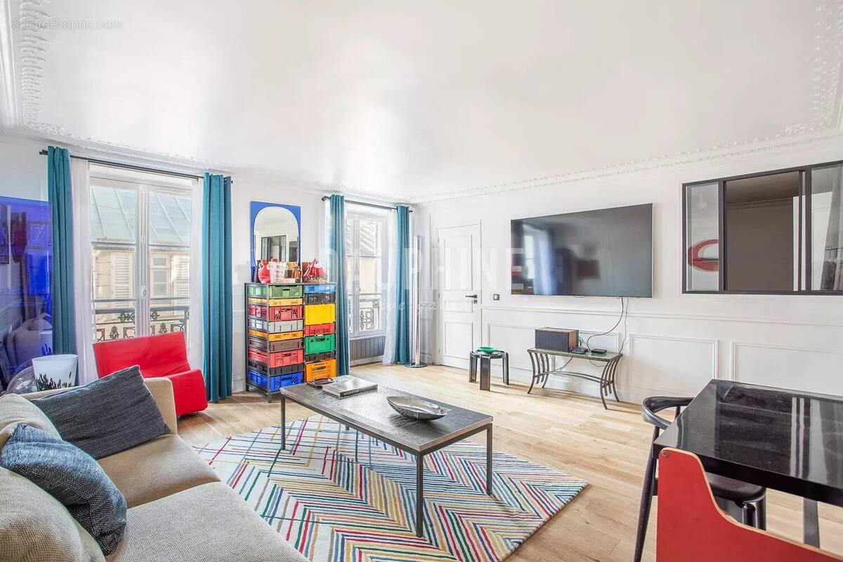 Appartement à PARIS-7E