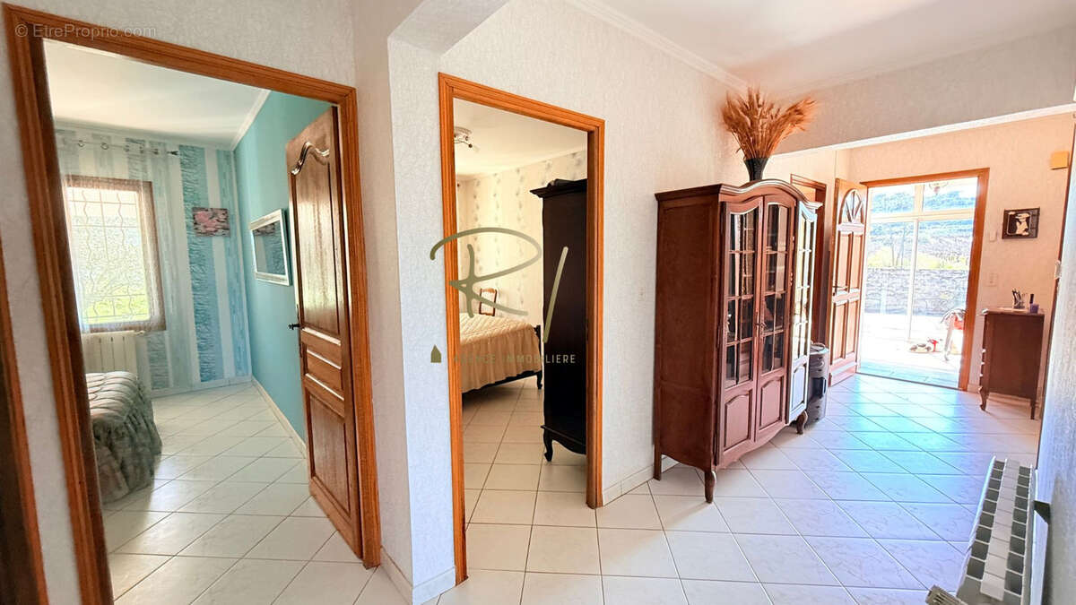 Uzès à 1 min   Maison avec piscine, vue dégagée et grand terrain - photo 12