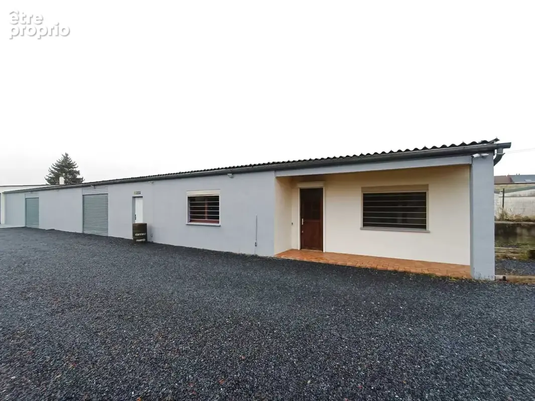 Bel Entrepôt d'environ 300 m2 sur une Parcelle de Terrain de plus de 1 000 m2 avec une Belle visibilité Commer - photo 5