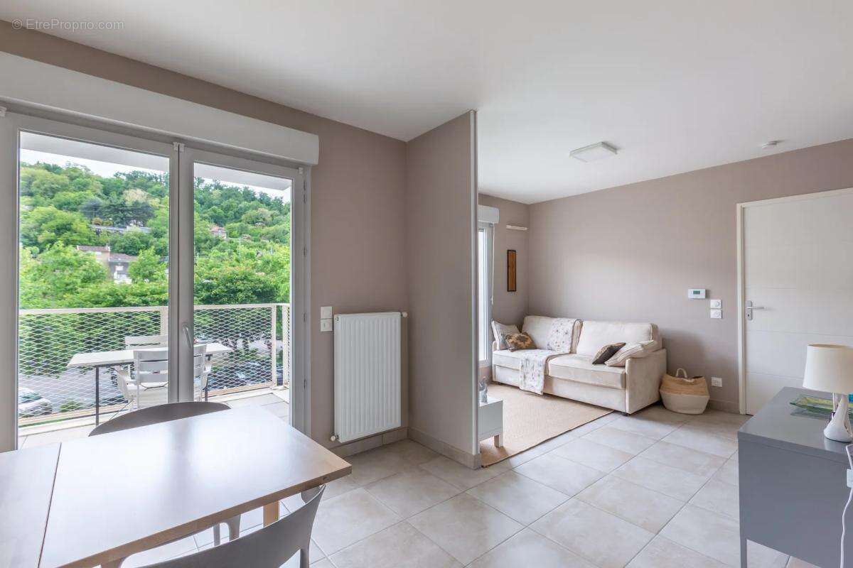 Appartement à GIVORS