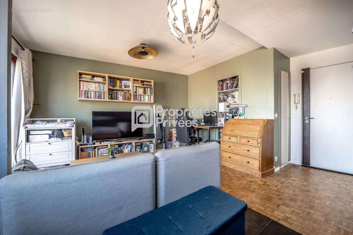 Appartement à LA GARENNE-COLOMBES