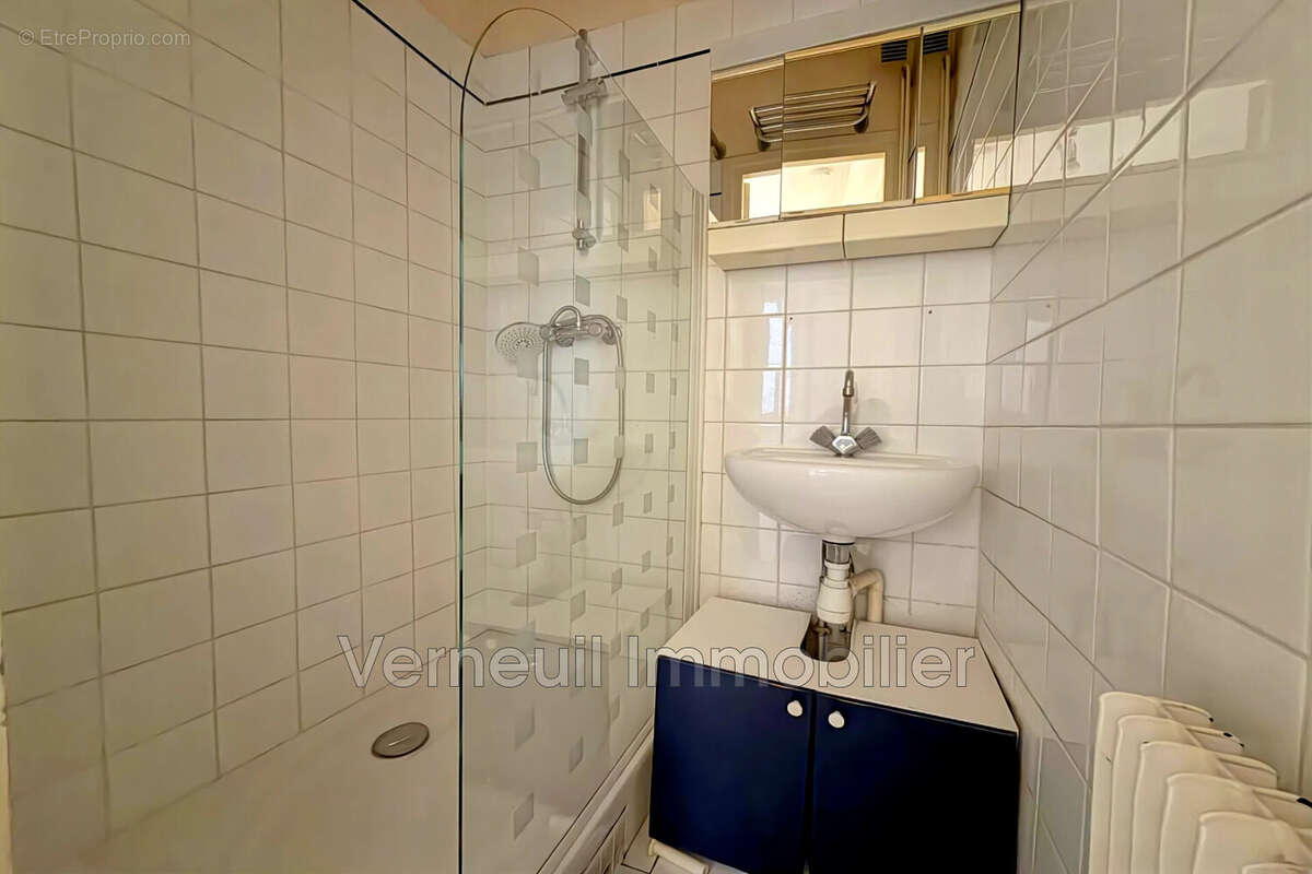 Appartement à PARIS-7E
