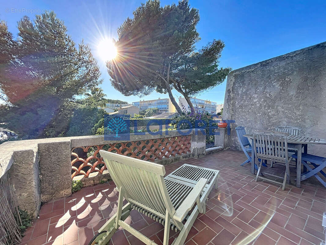 Appartement à SIX-FOURS-LES-PLAGES