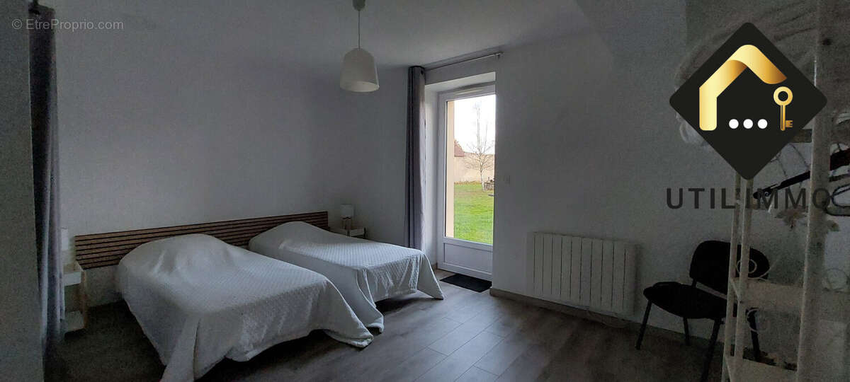 Maison à MONTIERCHAUME