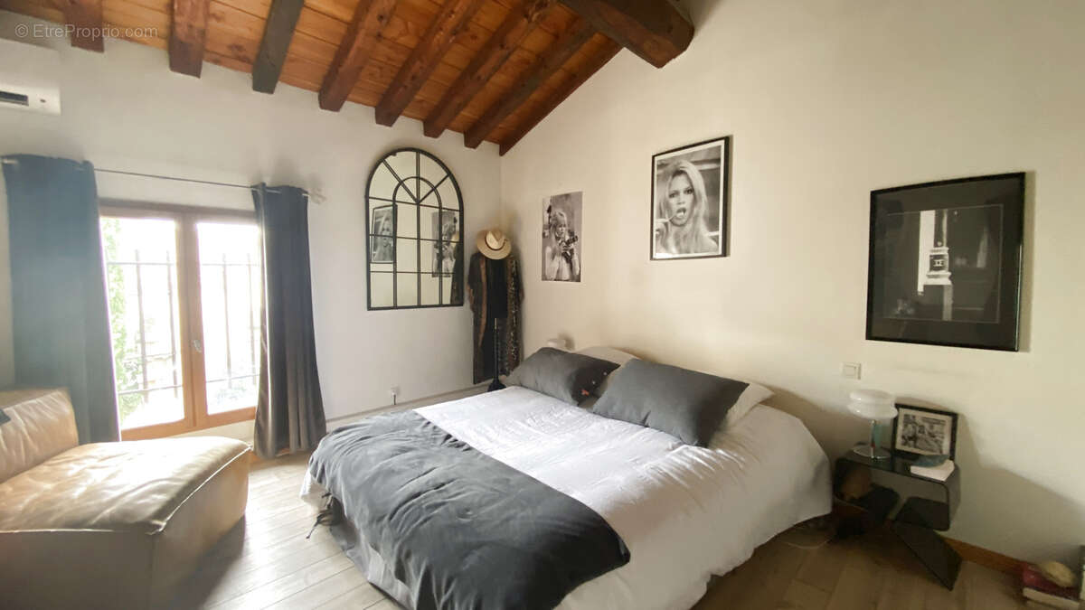 Maison à SAINT-GILLES