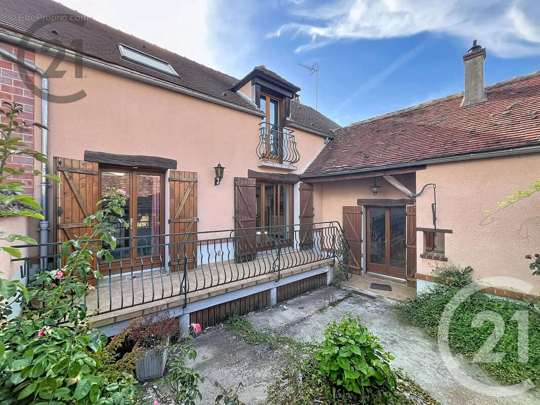Maison 124 m² à Bassou  - photo 2