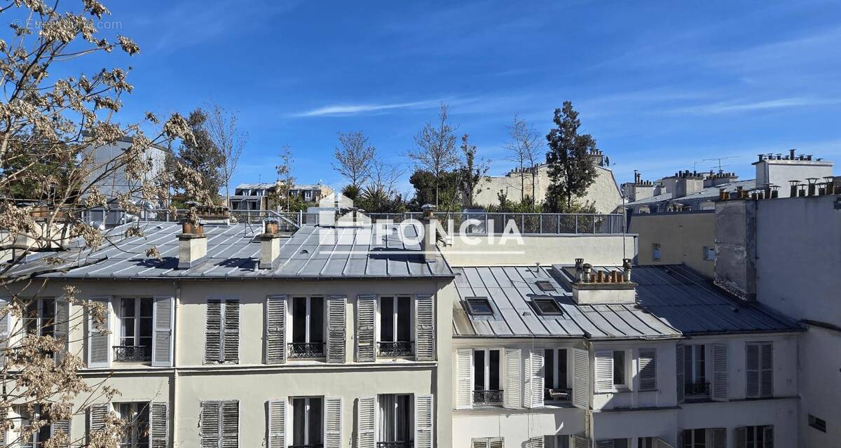 Appartement à PARIS-17E