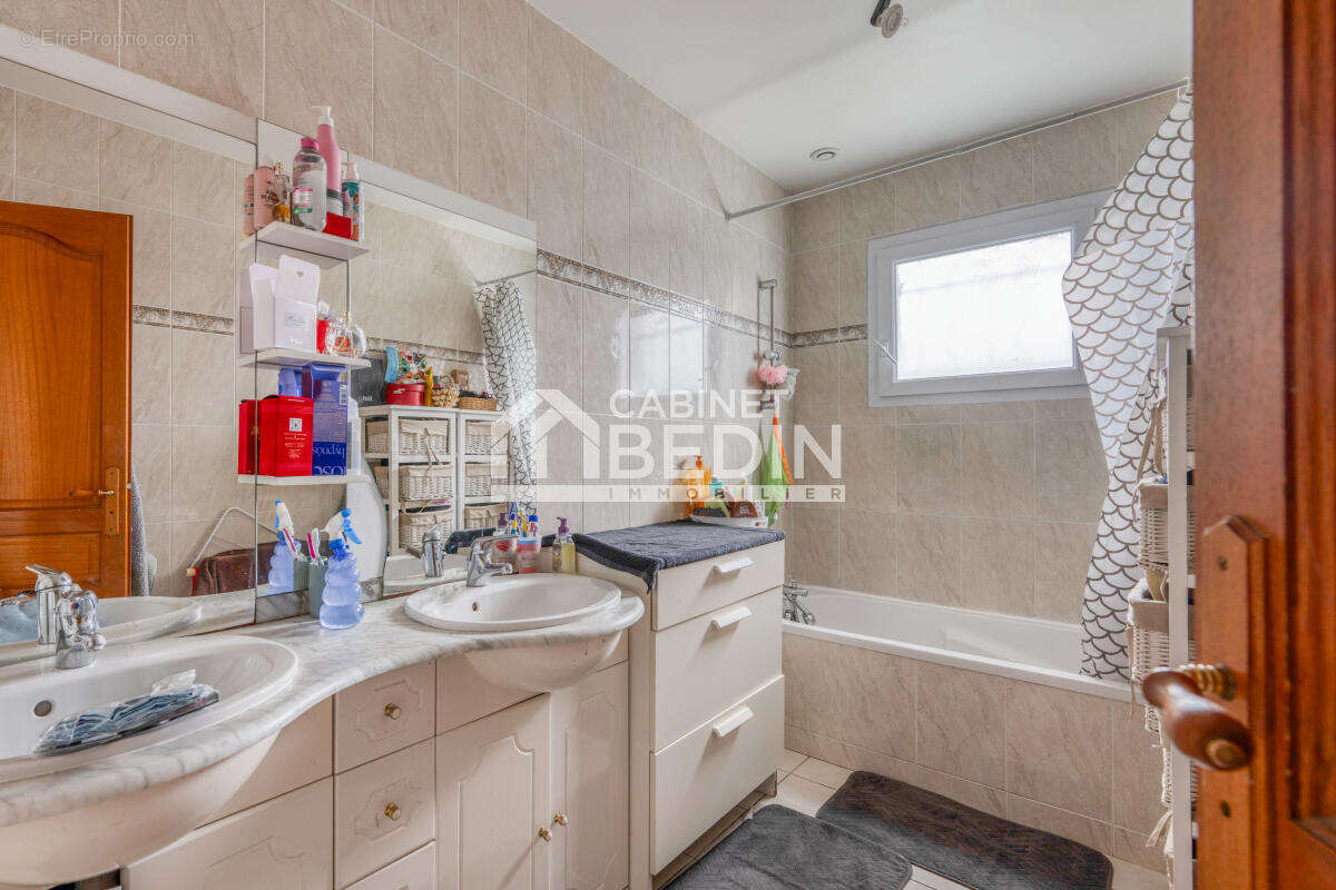 Maison à LE HAILLAN