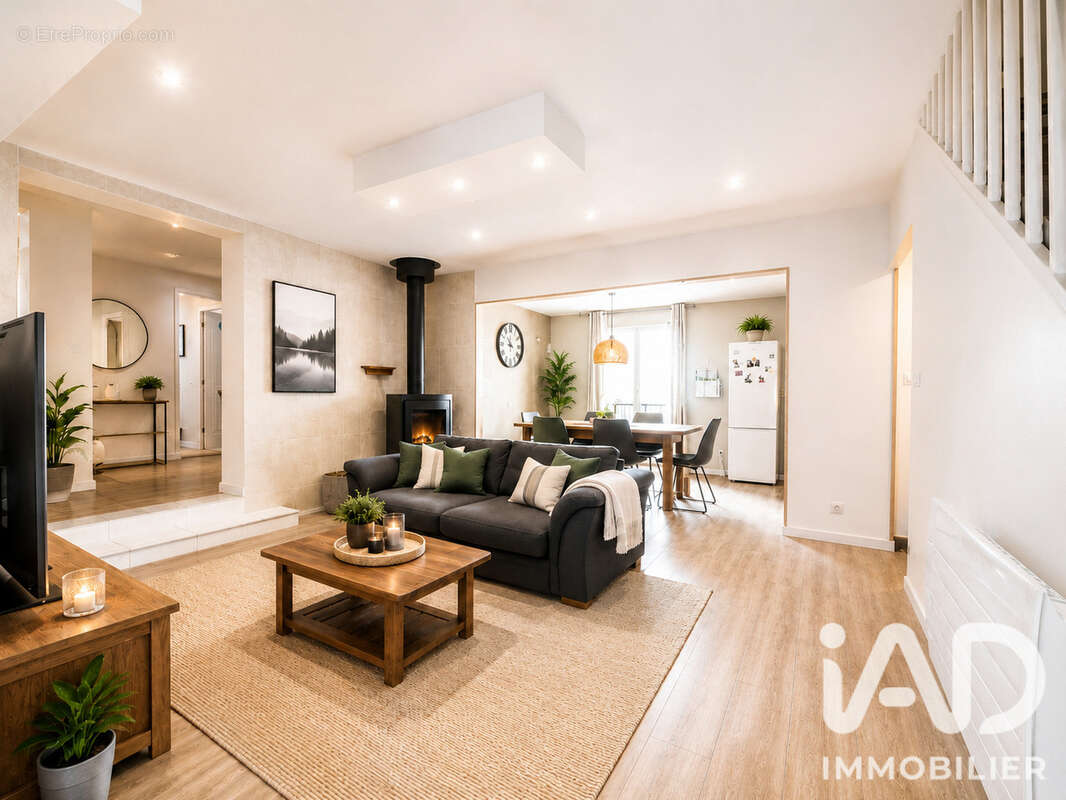 Maison 226 m² à Romeny-Sur-Marne  - photo 2