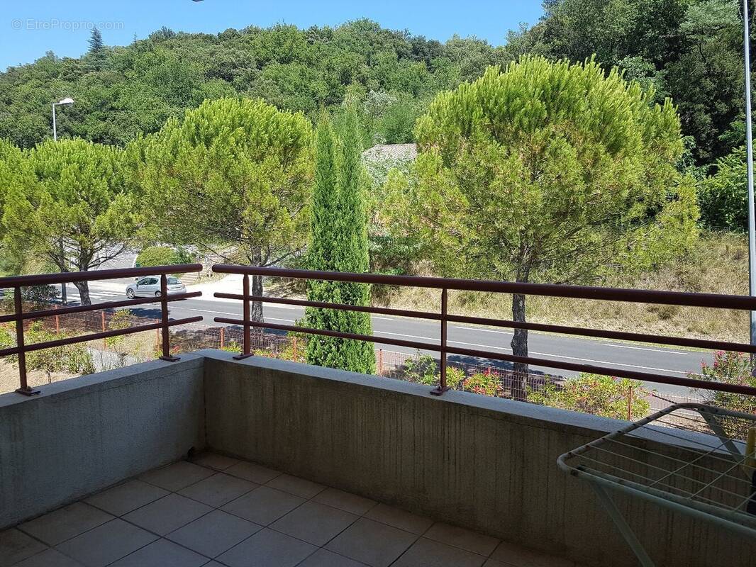 Appartement à LAMALOU-LES-BAINS
