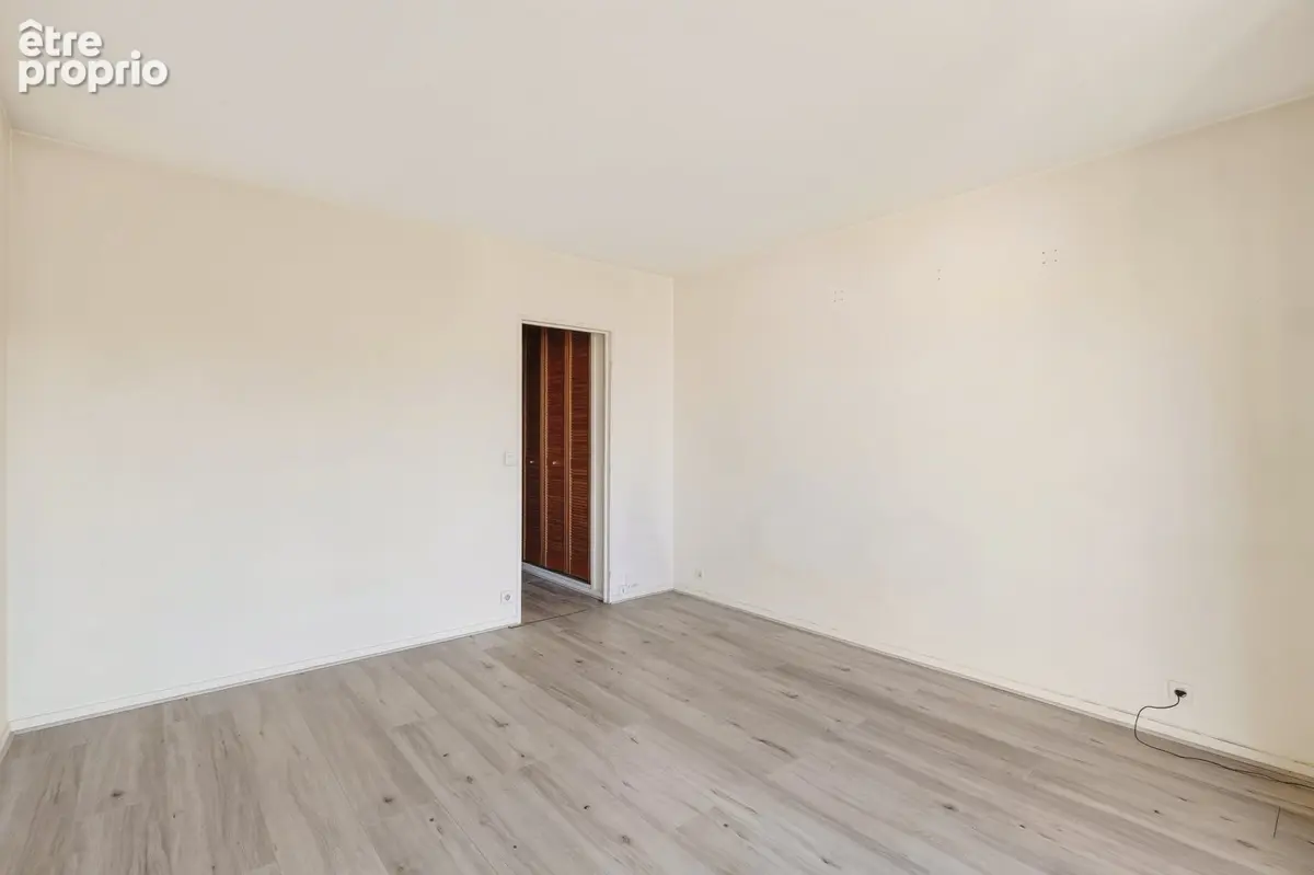 Paris 20, Pelleport/Gambetta : Studio avec balcon - photo 5
