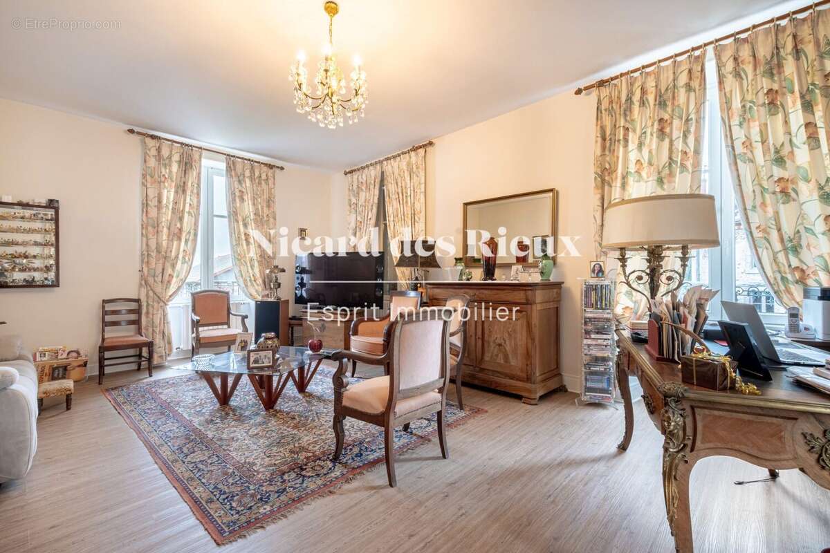 Maison à MAGNAC-LAVAL