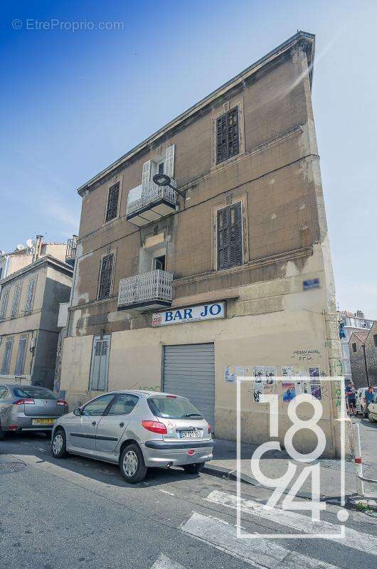 Appartement à MARSEILLE-3E