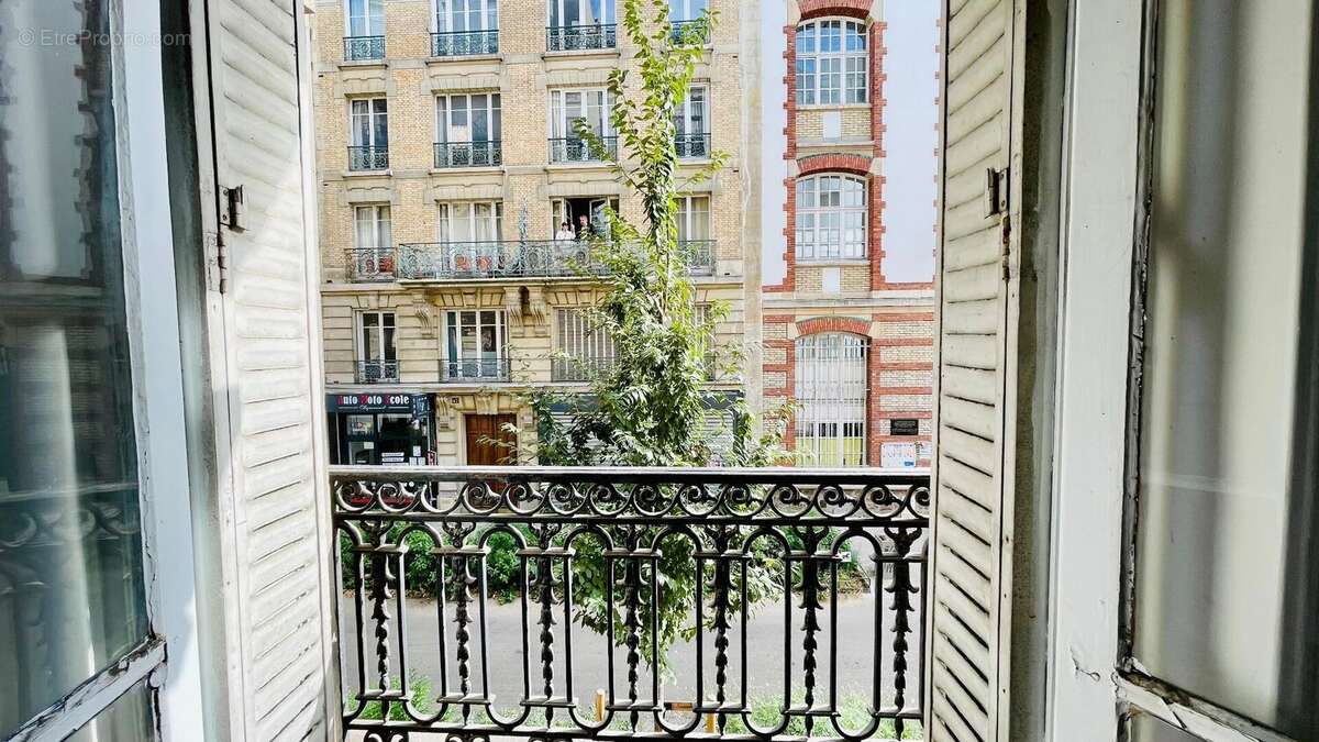 Appartement à PARIS-18E